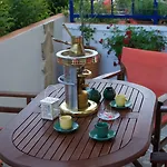 Kalypso & Karavomylos