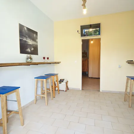 Kalypso & Apartamento Karavomylos