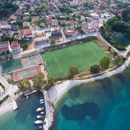 Kalypso & Apartamento Karavomylos