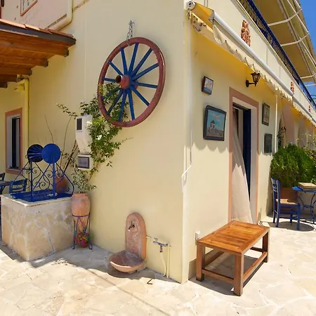 Apartment Kalypso Studios & Karavomylos