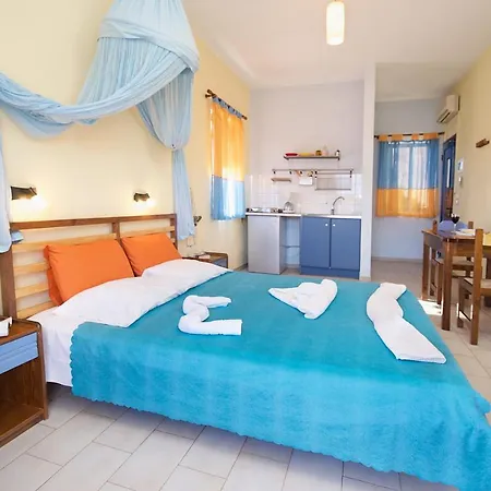 Kalypso Studios & Apartment
