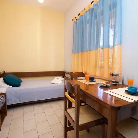 Kalypso Studios & Apartment Karavomylos