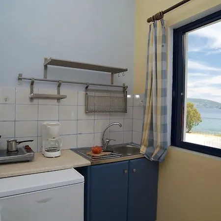Kalypso Studios & Apartment Karavomylos